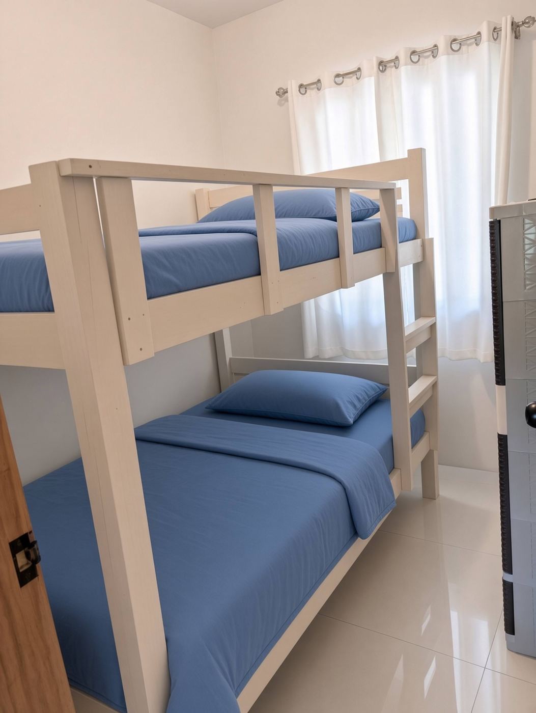 Bedroom 2 with double-size bunk bed